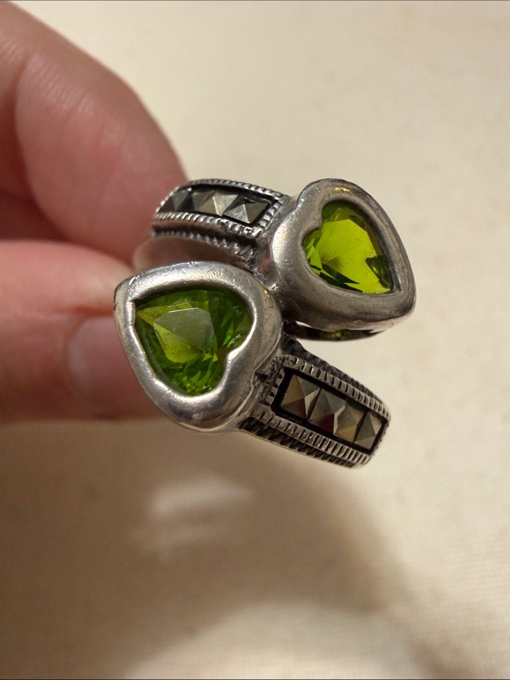 Sterling Silver 925 Heart Ring size 9.25 W/Green Gemstones